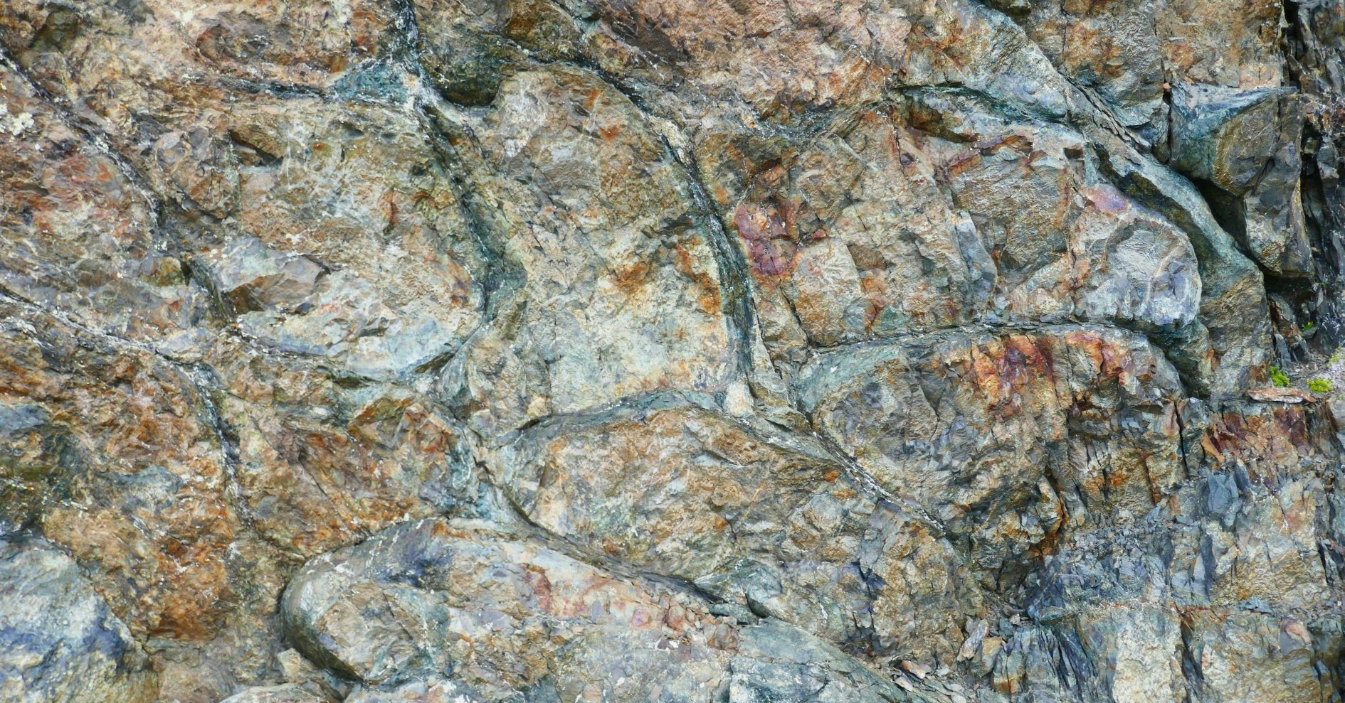 Pillowlavas en coupe, Le Chenaillet