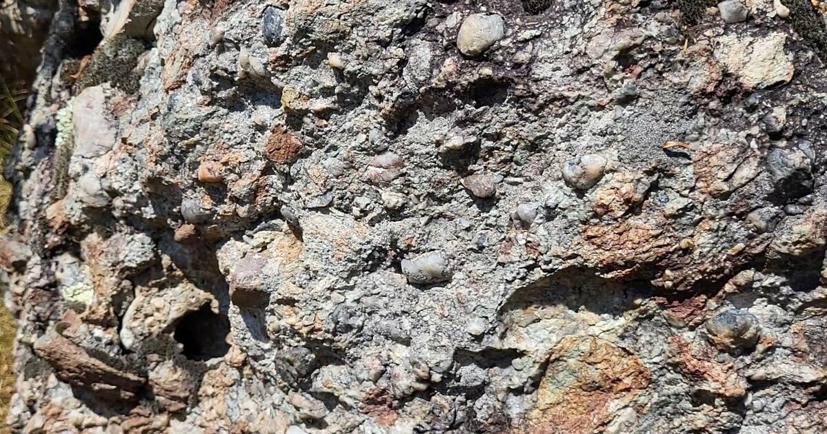 Poudingue Roche Conglomérat / Poudingue - Géodiversité.NET