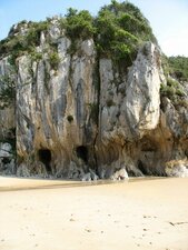 Cuevas del mar