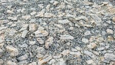 Monzonites & Monzogranites à Feldspaths Potassiques