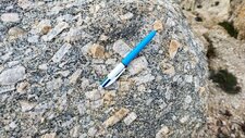 Monzonites & Monzogranites à Feldspaths Potassiques