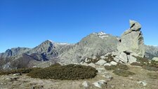 Enclaves basiques sur granit 