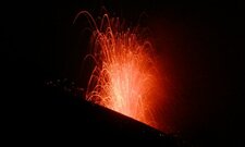 explosion strombolienne Etna (Sicile)