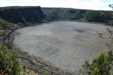 Lac de lave refroidie du Kilauea Iki
