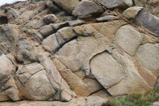 Altération en boules des granites de Flamanville le long des diaclases