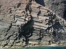 Orgues volcaniques de la réserve de Scandola (Zoom)