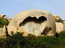 Tafoni dans granite, Notre Dame de la Serra