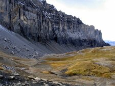 Flanc est des rochers des Fiz