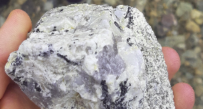 Granite et pegmatite (cordon du Loc'h)