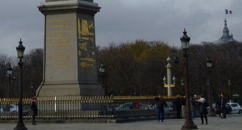 Obélisque et granite de l'Aber Ildut