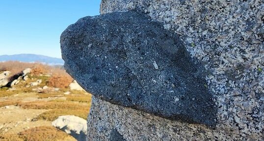 Corse - Vivario - Madonuccia - Enclaves basiques sur granit