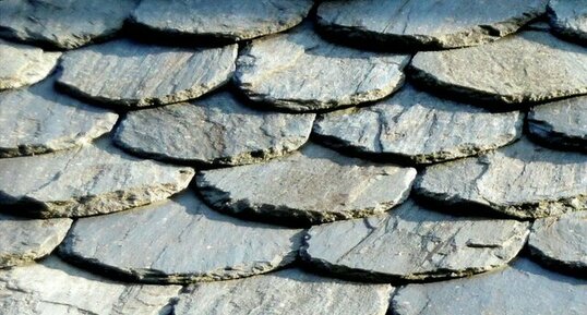 Lauzes de schiste en Corrèze