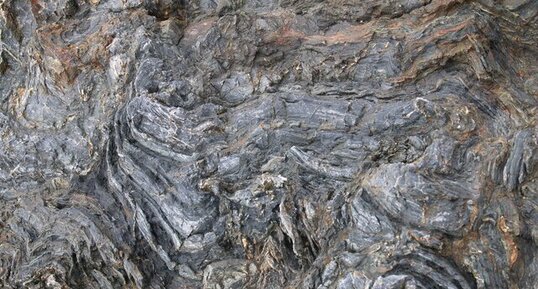 Plis dans les schistes rubanés briovériens