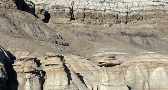 Les hoodoos (cheminées de fées) des Badlands canadiennes, cas d'érosion (…)