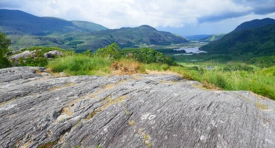Abrasion glaciaire dans le parc national de Killarney