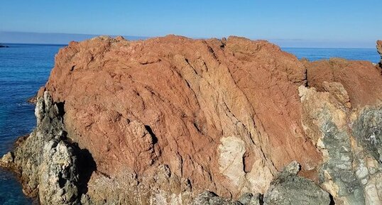 Corse - Cargèse - Golfe de Topiti - Serpentine & Rhyolite Alcaline