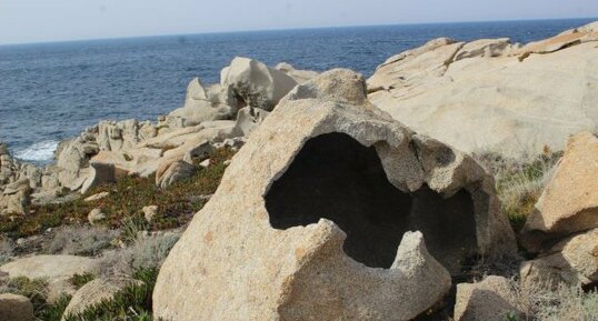 Tafoni dans monzogranite, Pointe di Spano