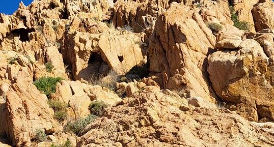 Corse - Piana - Capu Rossu - Granite Perthitique à Arfvedsonite