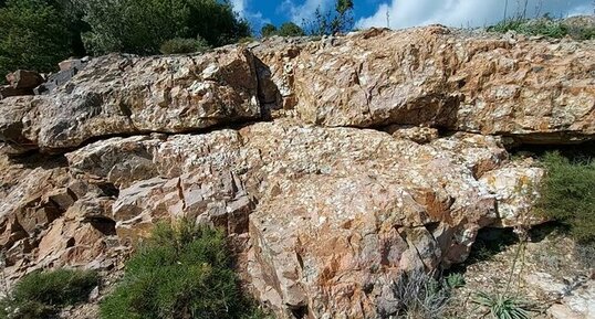 Corse - Evisa - Pegmatite permienne à quartz décimétriques