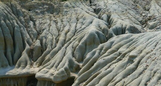 Erosion des formations meubles dans les badlands de Dinosaur P.P.