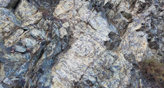 Corse - Lugo di Nazza - Serpentinites