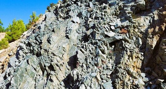 Corse - Muracciole - Campo Dei Meloni - Serpentinite