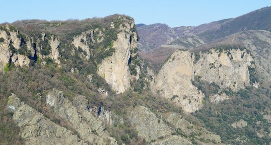 Falaises de dolomie cambriennes d'Orques