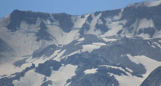 Dôme de dacite dans le cratère du volcan Mont-Saint-Helens