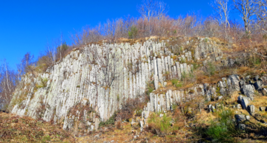 Orgues basaltiques (butte de Montrodeix)