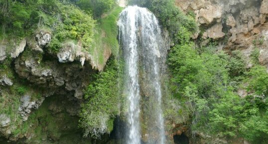 Tuf de cascade de Salles-la-Sources