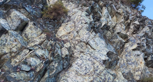 Corse - Lugo di Nazza - Serpentinites