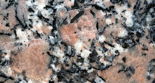 Echantillon de Granite de Ploumanac'h (face polie)