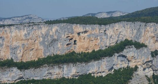 Paroi du cirque de Combe Laval