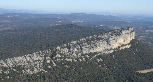 L'Hortus vu du Pic Saint-Loup