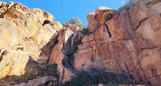 Corse - Ota - Granite rouge des calanche de Porto