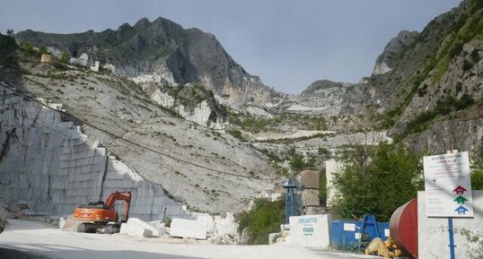 Exploitation du Marbre de Carrare