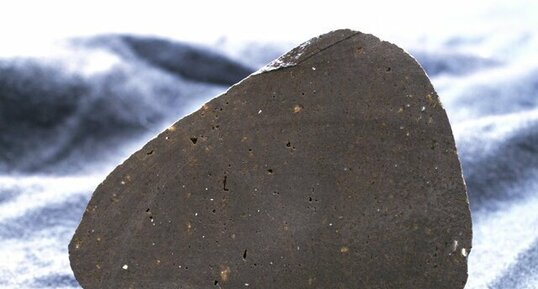 Galet de basalte échoué à Ouessant