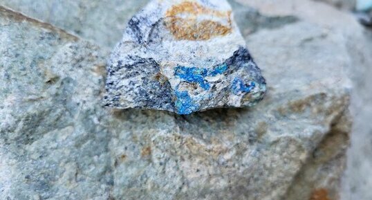 Corse - Ghisoni - Mine de Finosa - Azurite