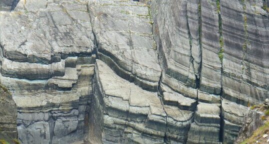 Falaises en grès dévoniens de Mizen Head