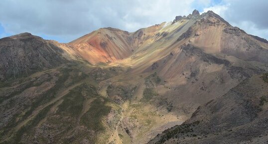 Tunupa, volcan explosif "égueulé"