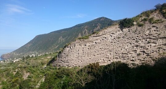 Dépôts pyroclastiques à Salina