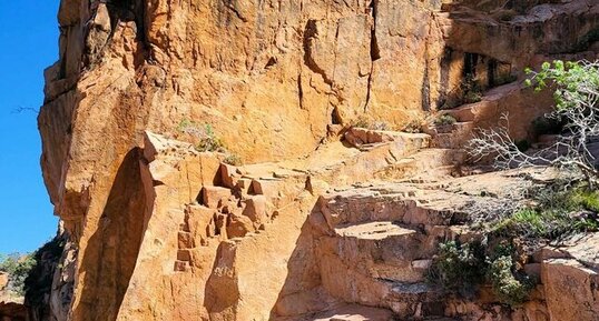 Corse - Ota - Granite rouge des calanche de Porto