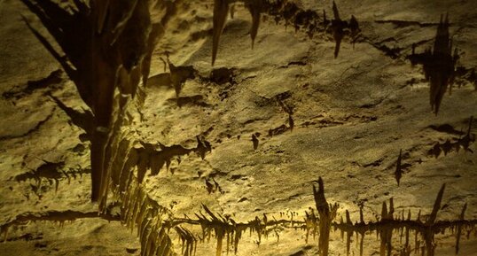 Grottes de Sataplia - réseau de fractures
