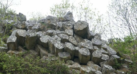 prismes basaltiques couchés de Verlac