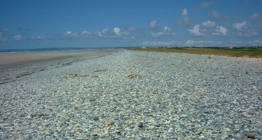 Cordon de galets à Plovan (Finistère sud)