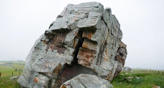 Blocs erratiques de quartzites d'Okotoks