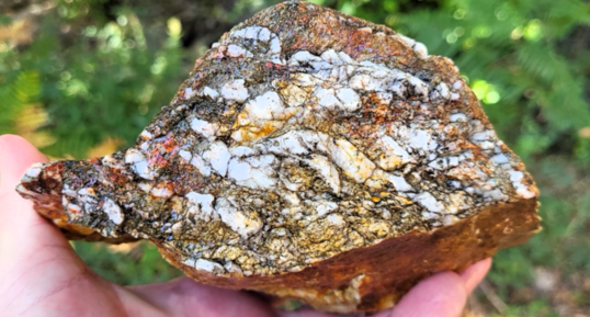 Brèche hydrothermale à quartz