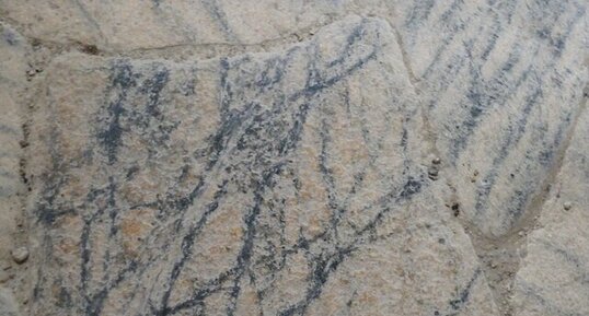 Diorite de Cambernon dans les étages des tours de la cathédrale de Coutances