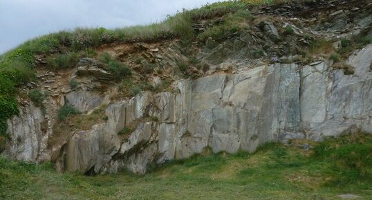 Ancien site d'extraction de la pierre de Locquirec.