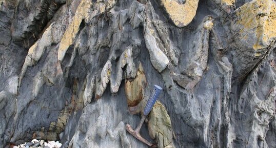 Plis dans les schistes rubanés du briovérien